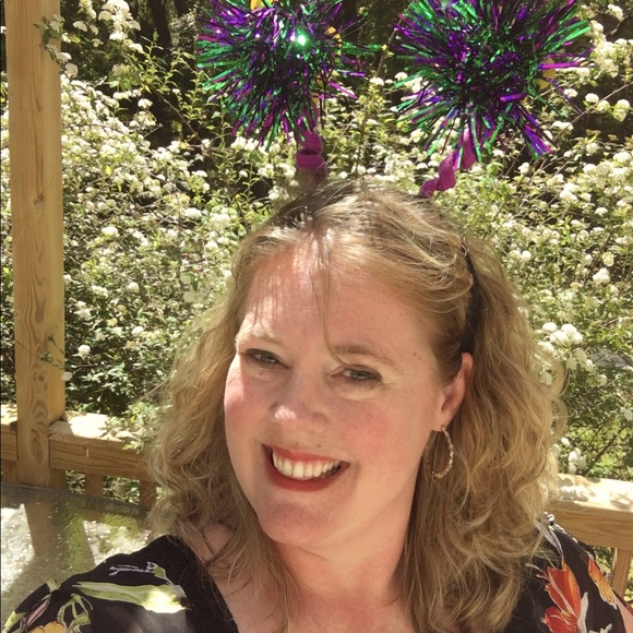 Meet your Posher, Ashley - Picture 3 of 5